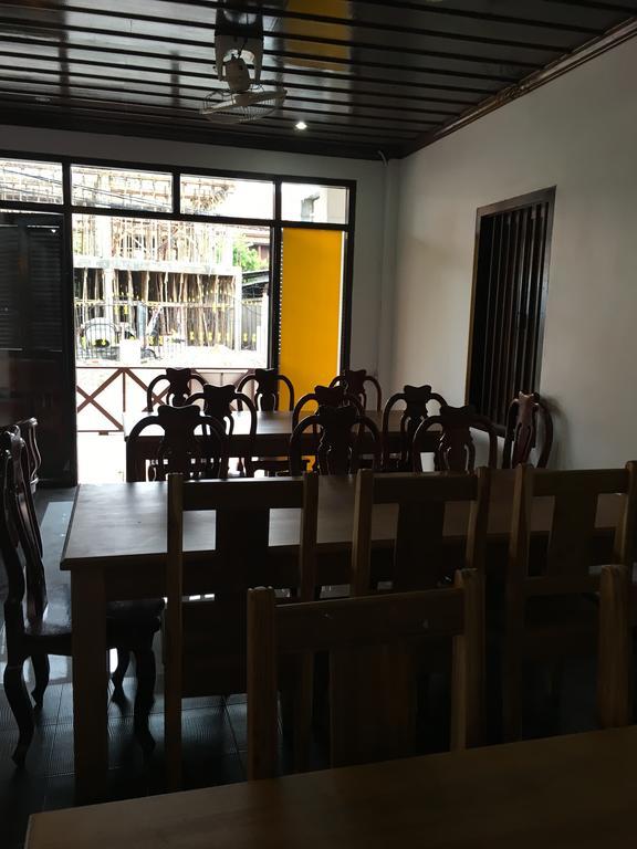 Central Backpacker Hostel Luang Prabang Exterior photo